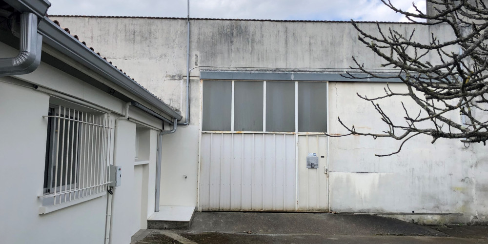 local industriel à LATRESNE (33360)