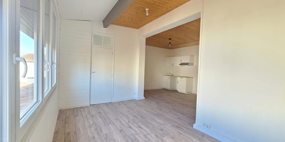 appartement à BORDEAUX (33000)