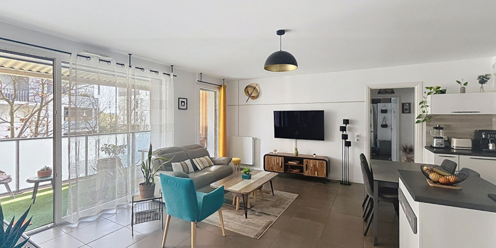 appartement à BORDEAUX (33300)