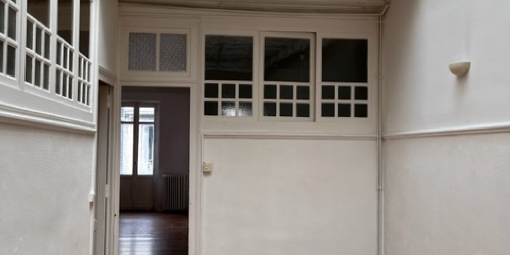 appartement à BORDEAUX (33800)