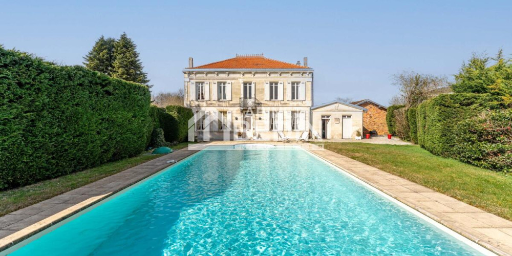 maison à ST JEAN D ILLAC (33127)