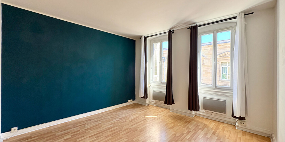appartement à BORDEAUX (33300)