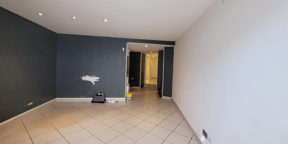 local commercial à BORDEAUX (33000)