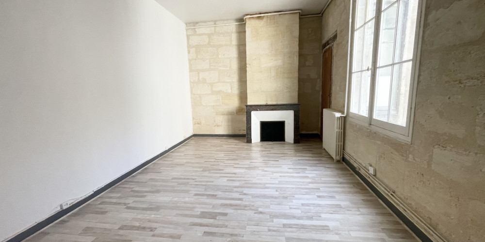 appartement à BORDEAUX (33800)