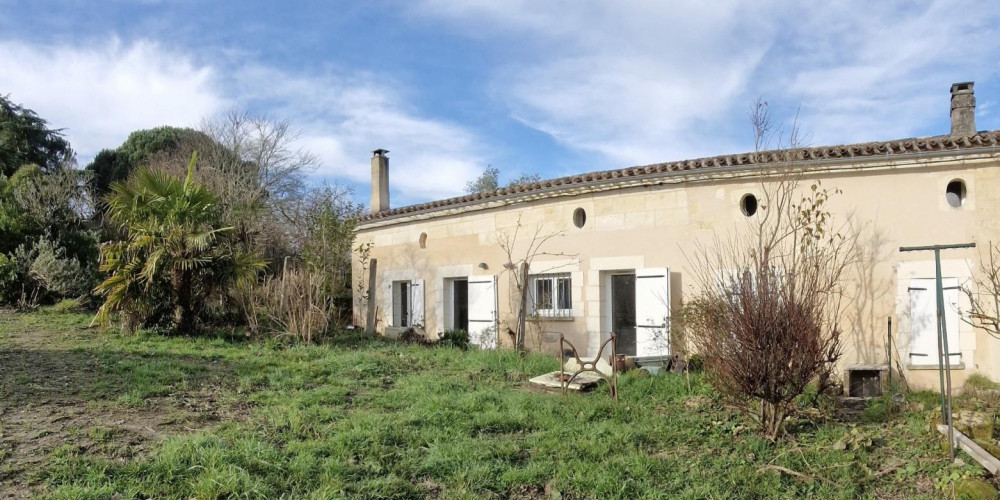 maison à LA SAUVE (33670)