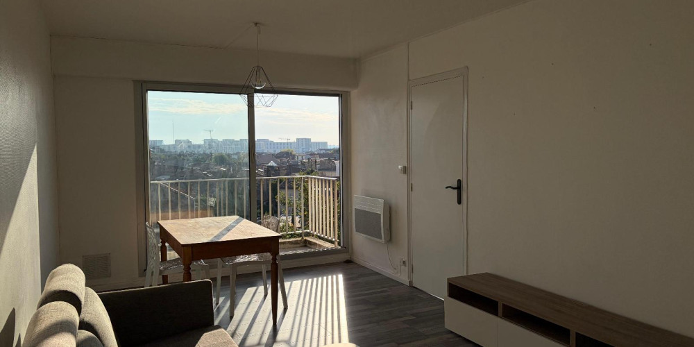 appartement à BORDEAUX (33800)
