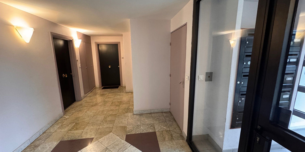 appartement à BORDEAUX (33200)
