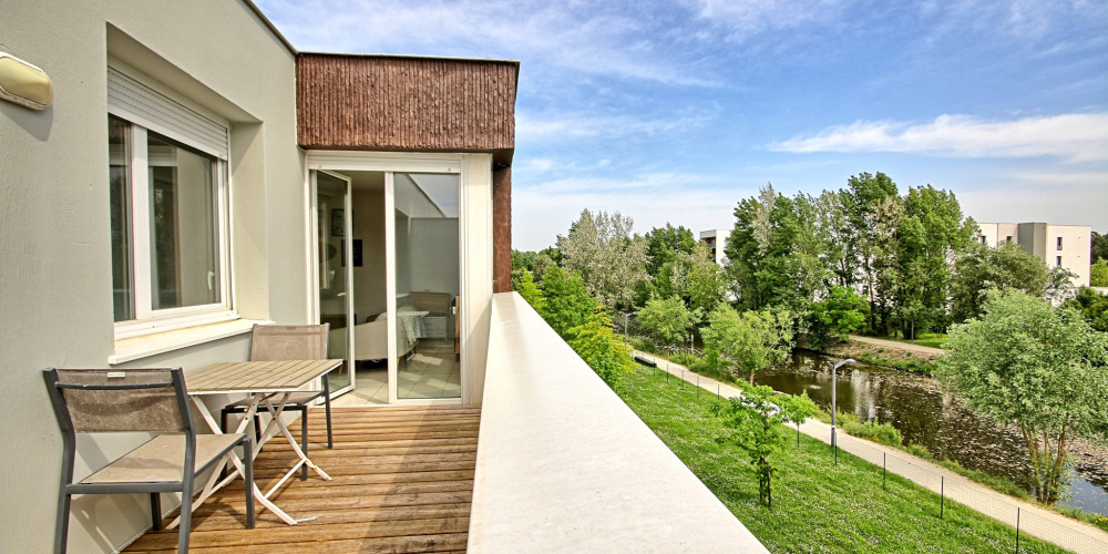 appartement à BRUGES (33520)