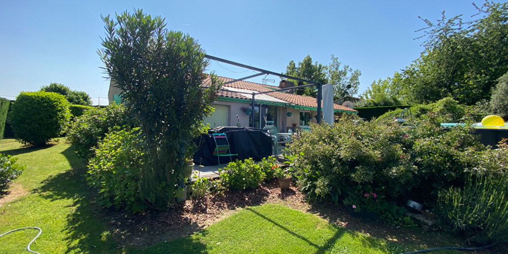 maison à ST DENIS DE PILE (33910)