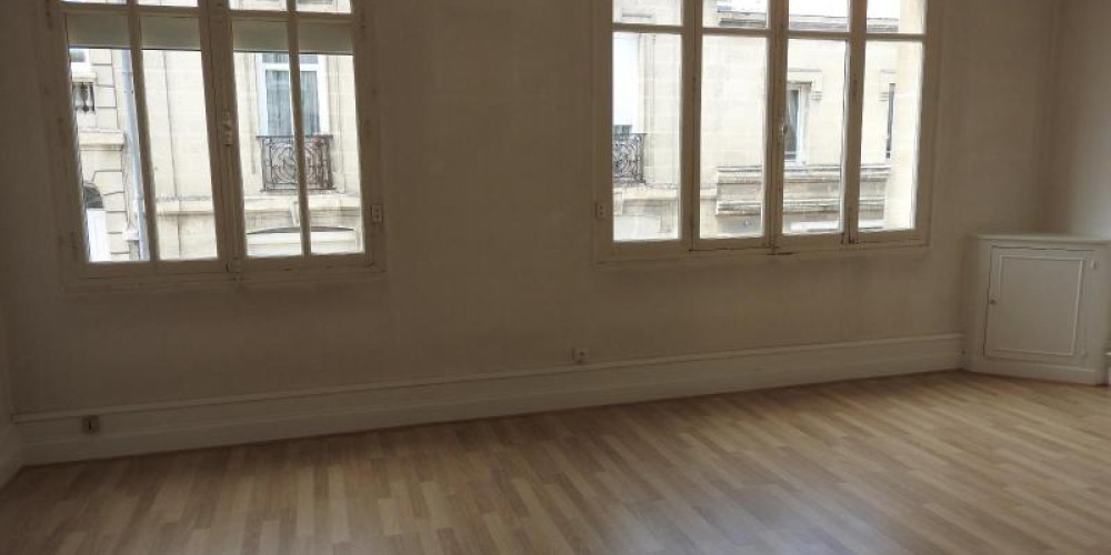 appartement à BORDEAUX (33000)