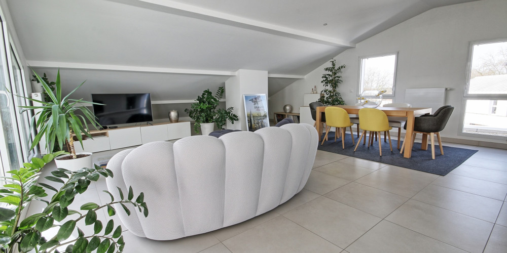 appartement à BORDEAUX (33300)