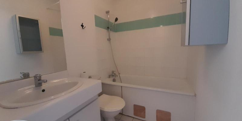 appartement à BORDEAUX (33800)