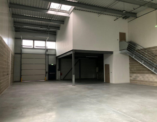 local industriel  MERIGNAC