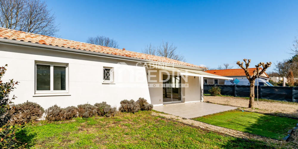 maison à LE TAILLAN MEDOC (33320)