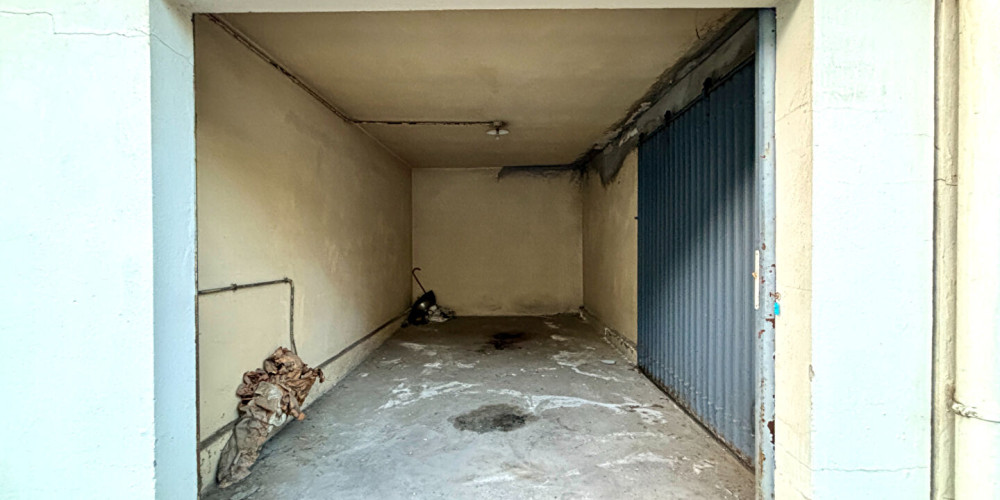 parking à BORDEAUX (33000)