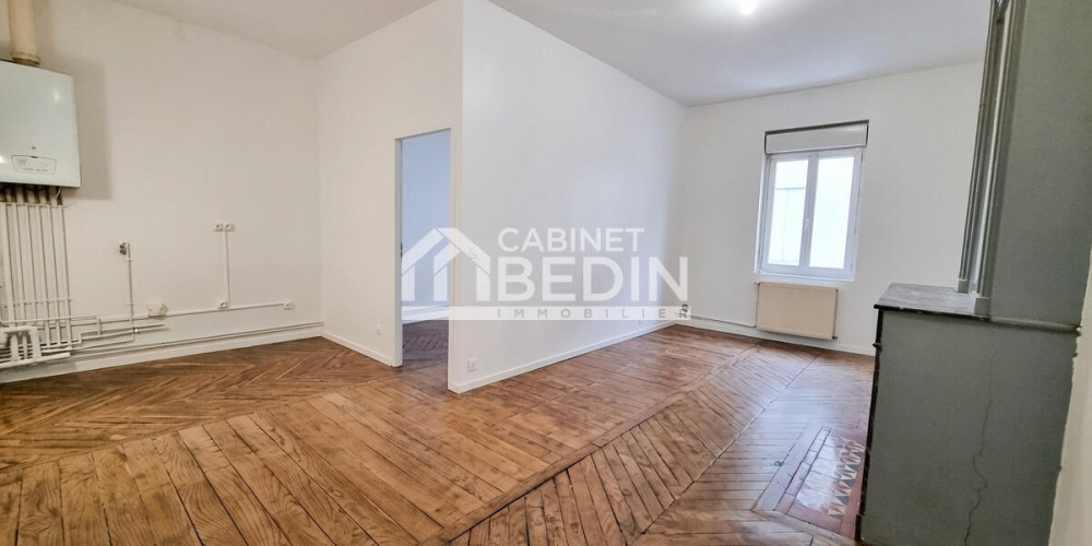 immeuble à CREON (33670)