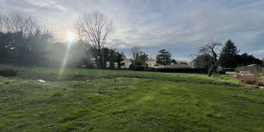 terrain à GENISSAC (33420)