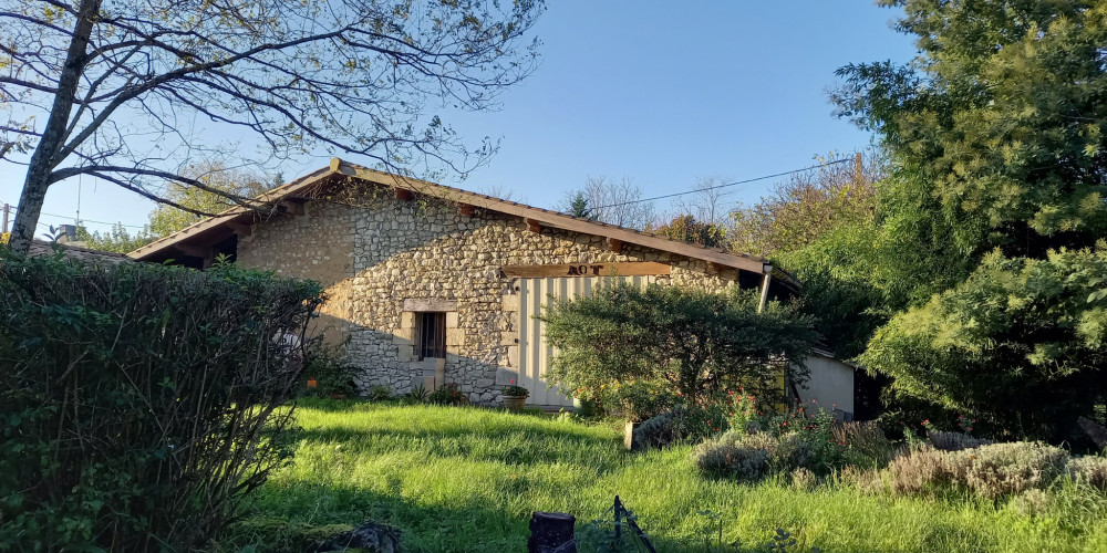 maison à ST MARTIN LACAUSSADE (33390)
