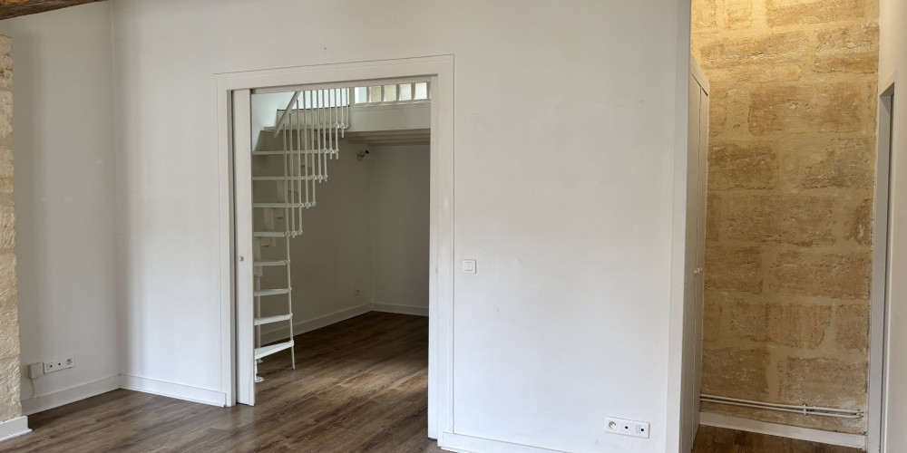 appartement à BORDEAUX (33000)