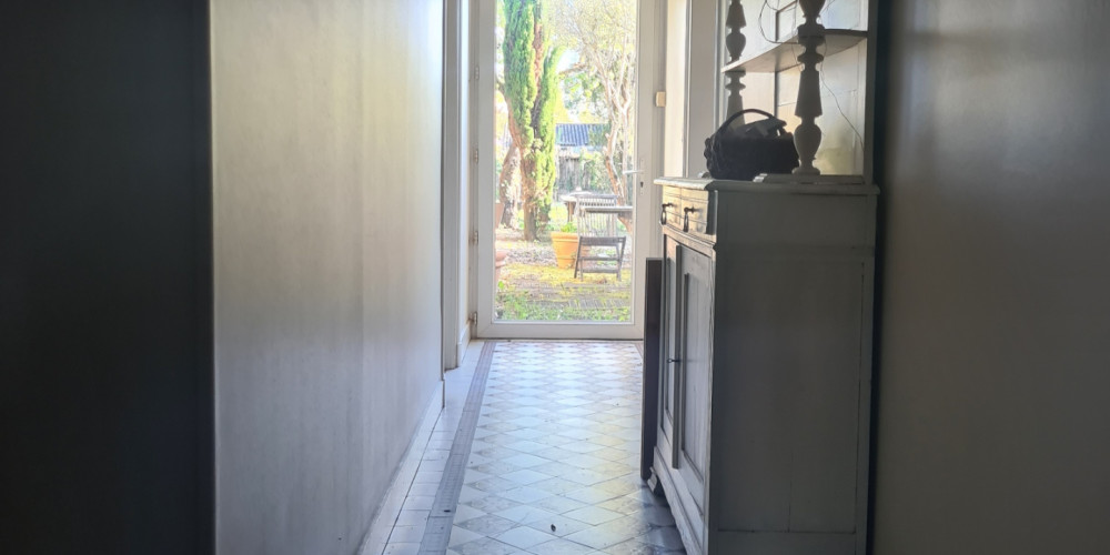 maison à VAYRES (33870)