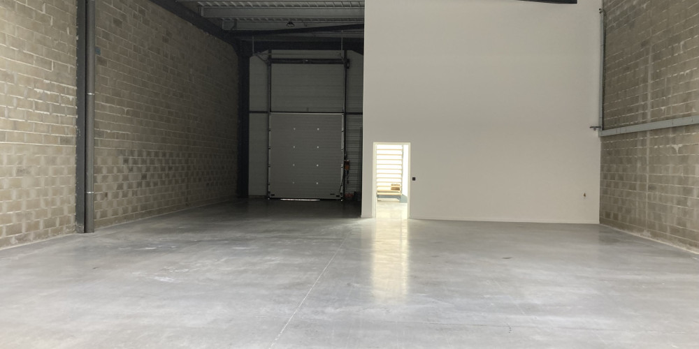 local industriel à MERIGNAC (33700)