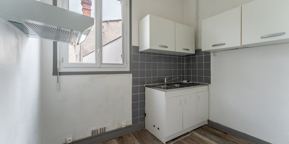 appartement à BORDEAUX (33300)