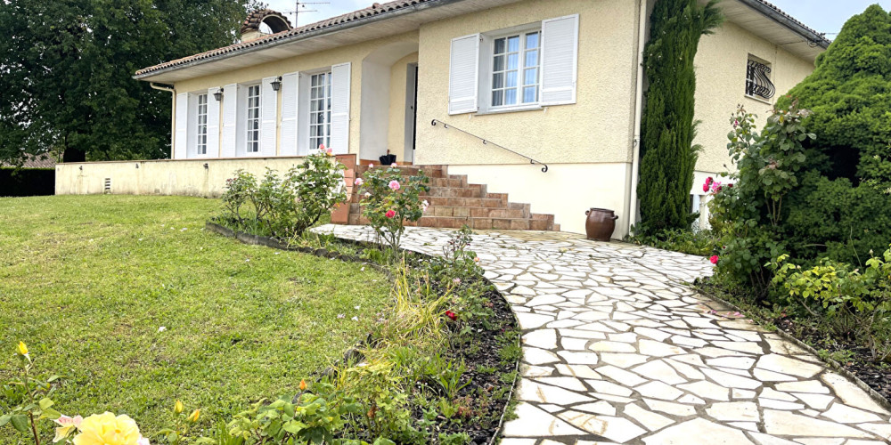 maison à ST GERMAIN DU PUCH (33750)
