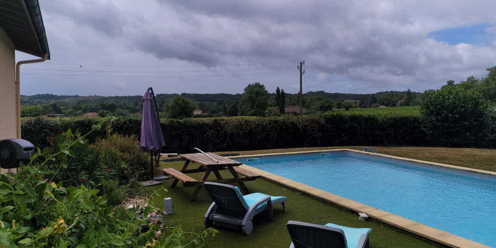 maison à ST PIERRE DE BAT (33760)