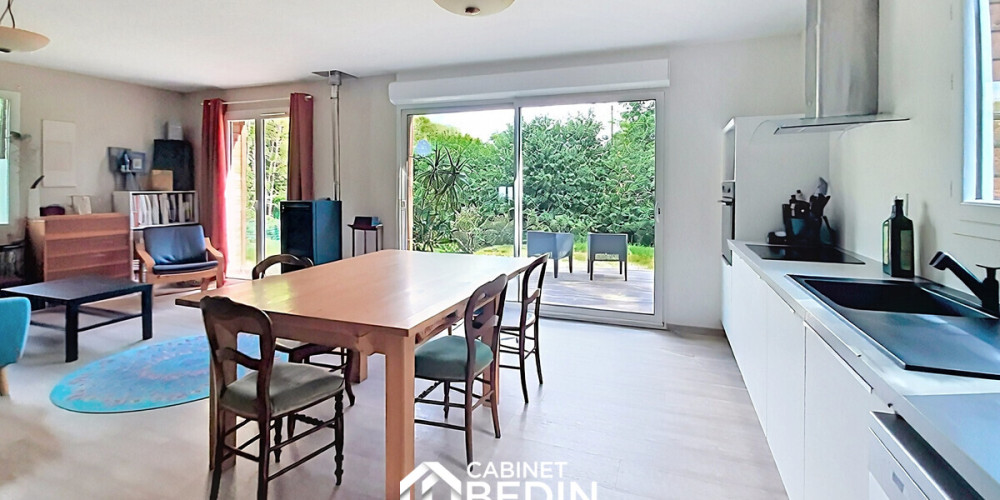 maison à ST MORILLON (33650)