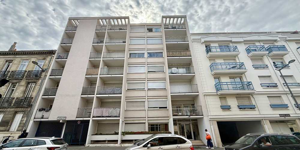 parking à BORDEAUX (33000)