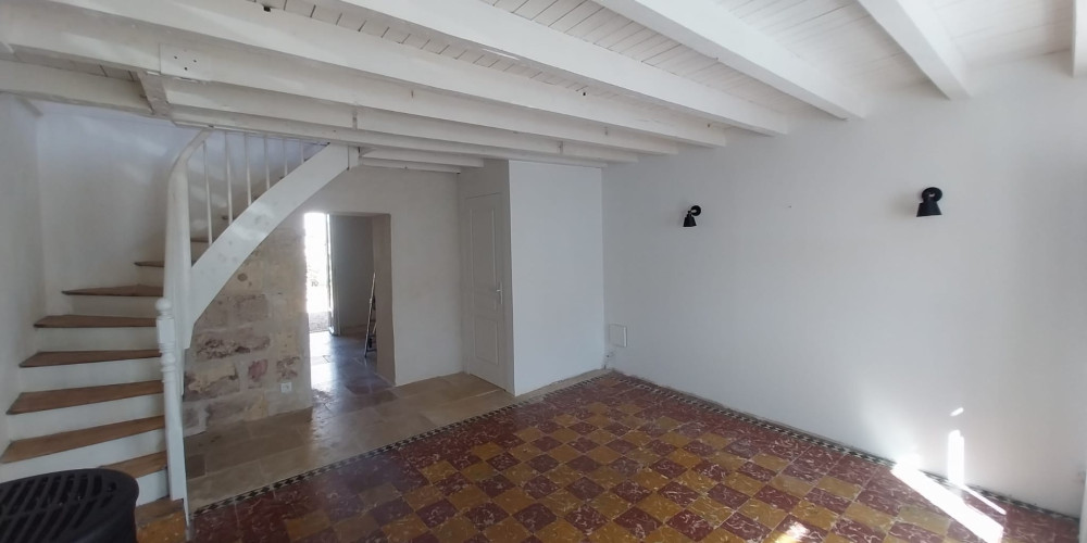 maison à HAUX (33550)