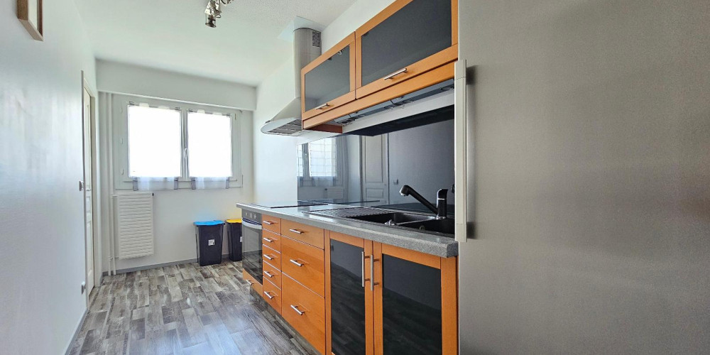 appartement à BORDEAUX (33300)