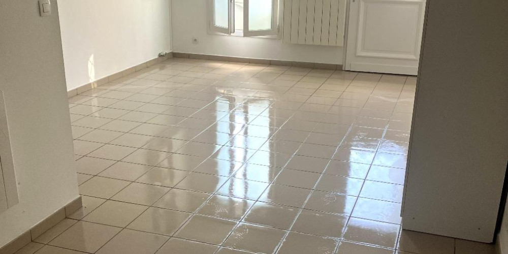 appartement à BORDEAUX (33800)