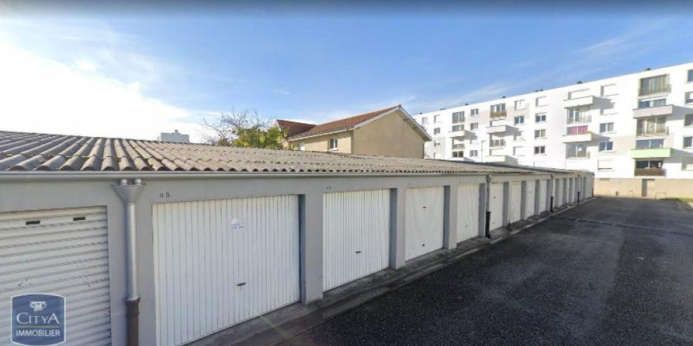 parking à PESSAC (33600)