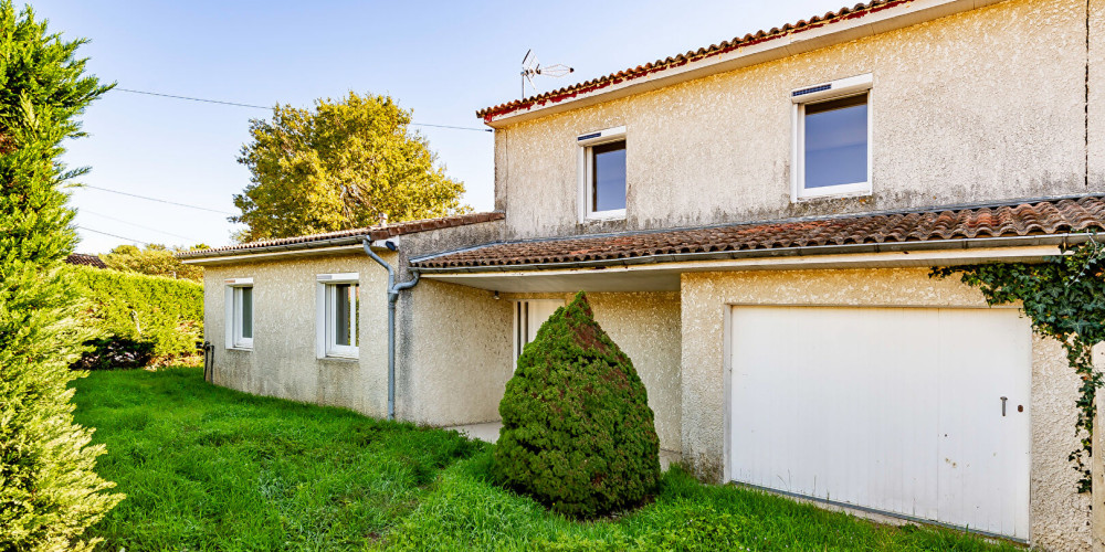 maison à ETAULIERS (33820)