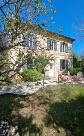 Maison  IZON