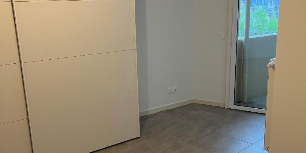 appartement à BORDEAUX (33800)