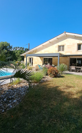 Maison  VAYRES