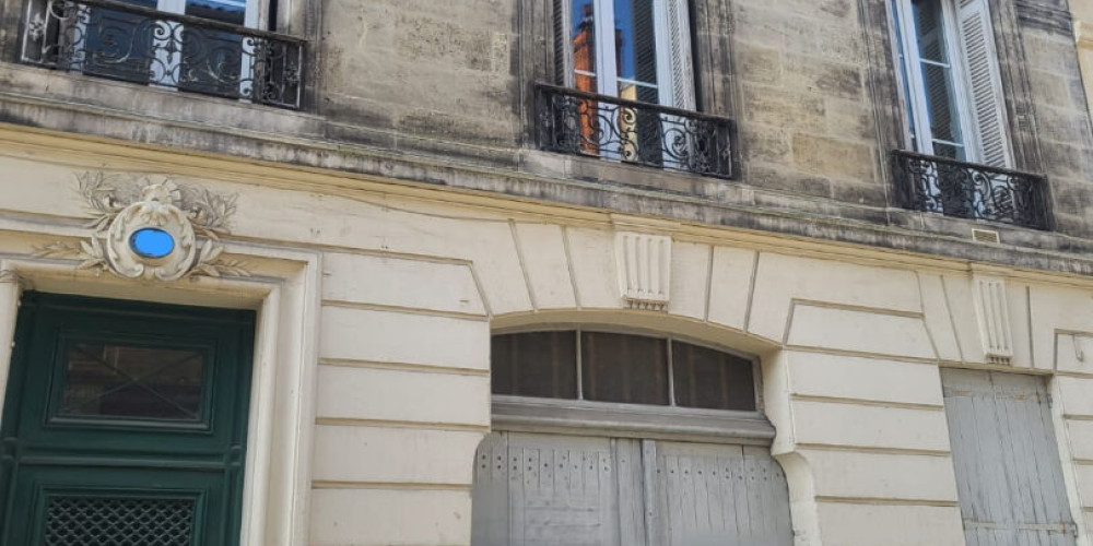 local commercial à BORDEAUX (33000)