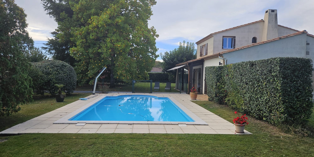 maison à ST MEDARD DE GUIZIERES (33230)
