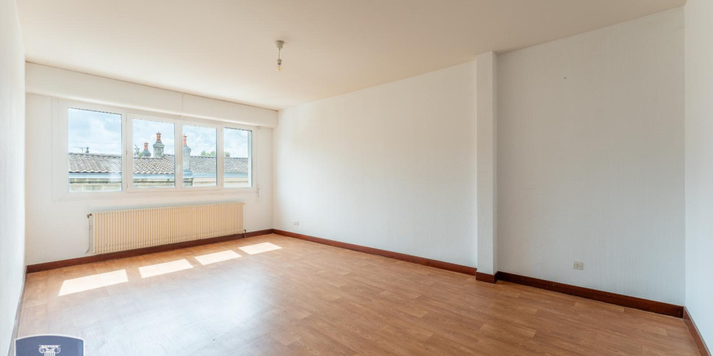 appartement à BORDEAUX (33800)