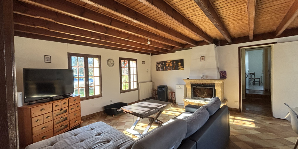 maison à LARUSCADE (33620)