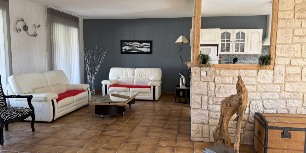 maison à AMBARES ET LAGRAVE (33440)