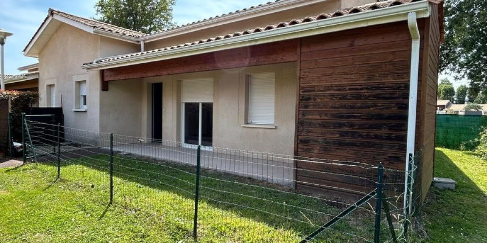appartement à ETAULIERS (33820)