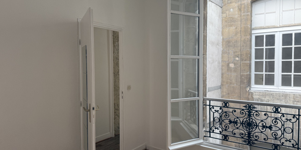 appartement à BORDEAUX (33000)