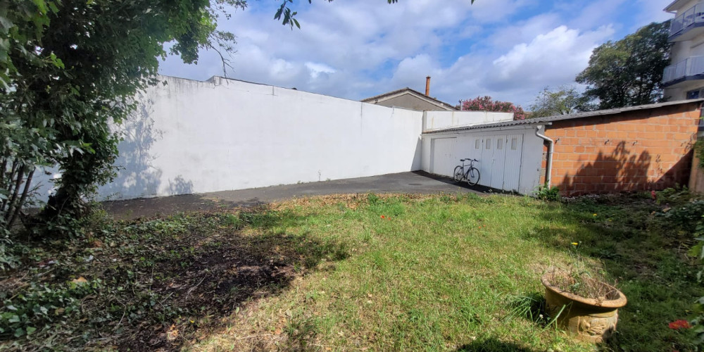parking à BORDEAUX (33000)