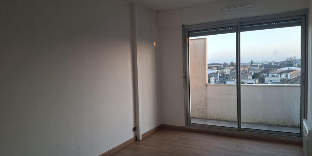appartement à BORDEAUX (33000)