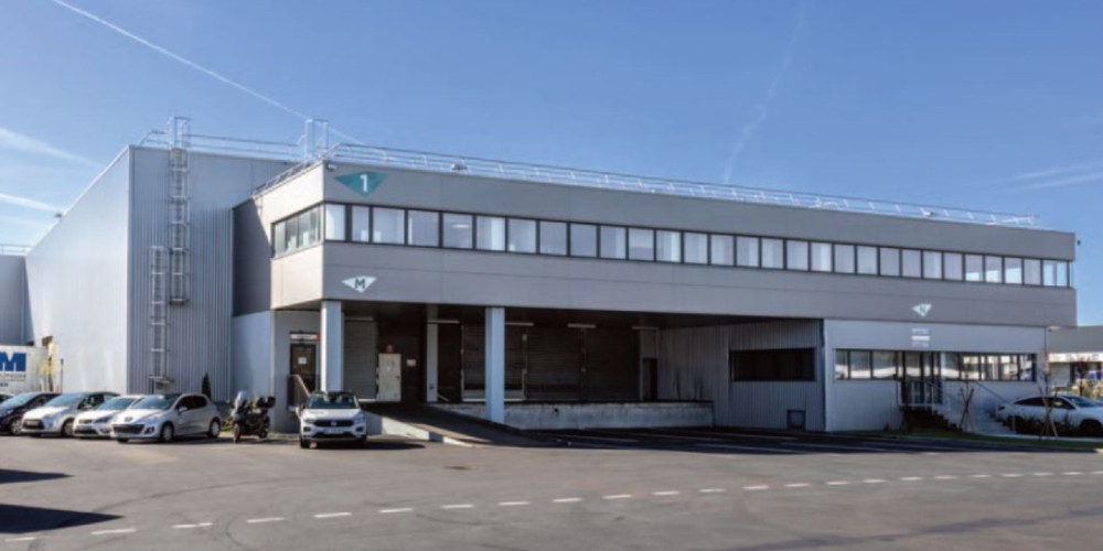 local industriel à BRUGES (33520)