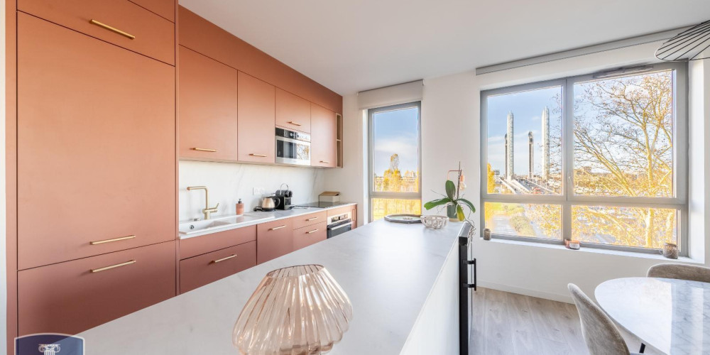 appartement à BORDEAUX (33100)