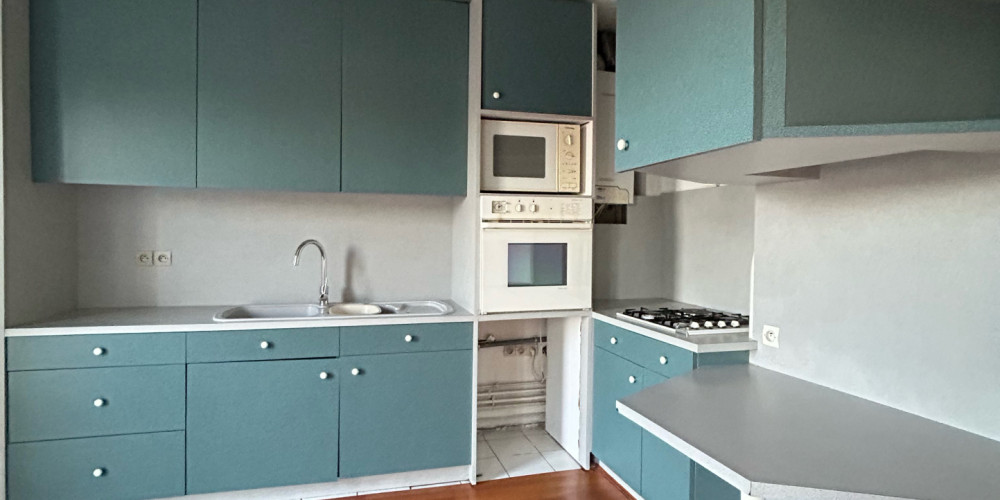 appartement à BORDEAUX (33800)